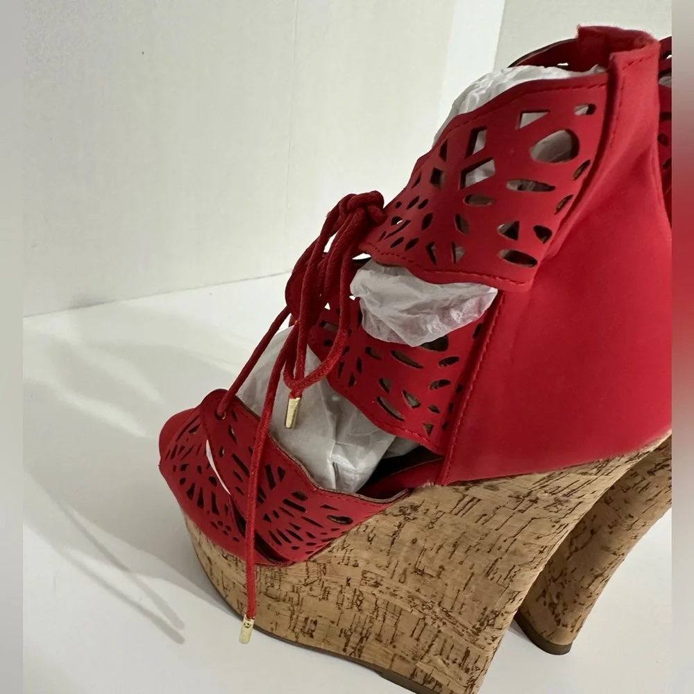 NIB JustFab Red Laser-Cut Cork Wedge Platform Sandals “Amalia” Size 8.5